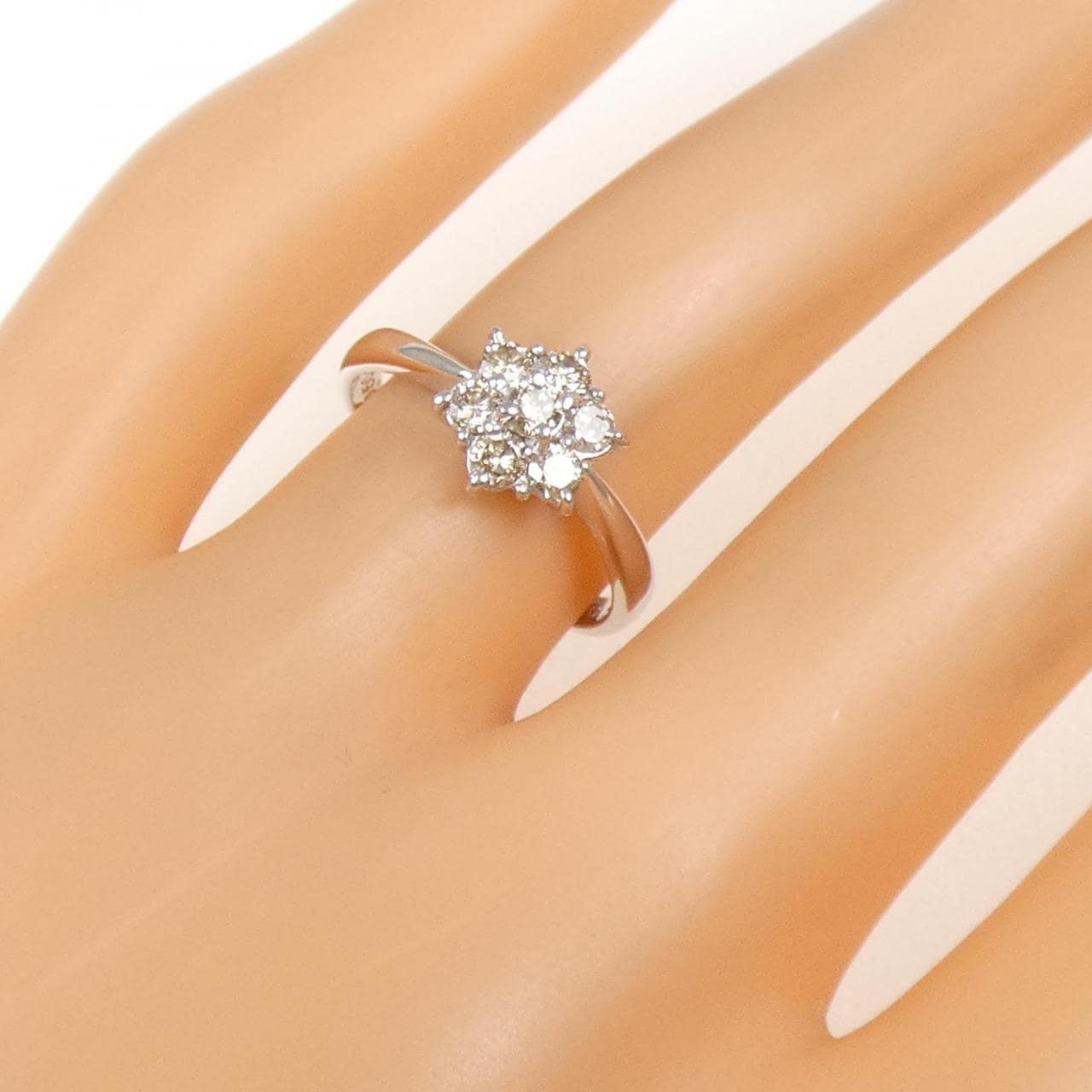 K18WG フラワー ダイヤモンド リング 0.50CT