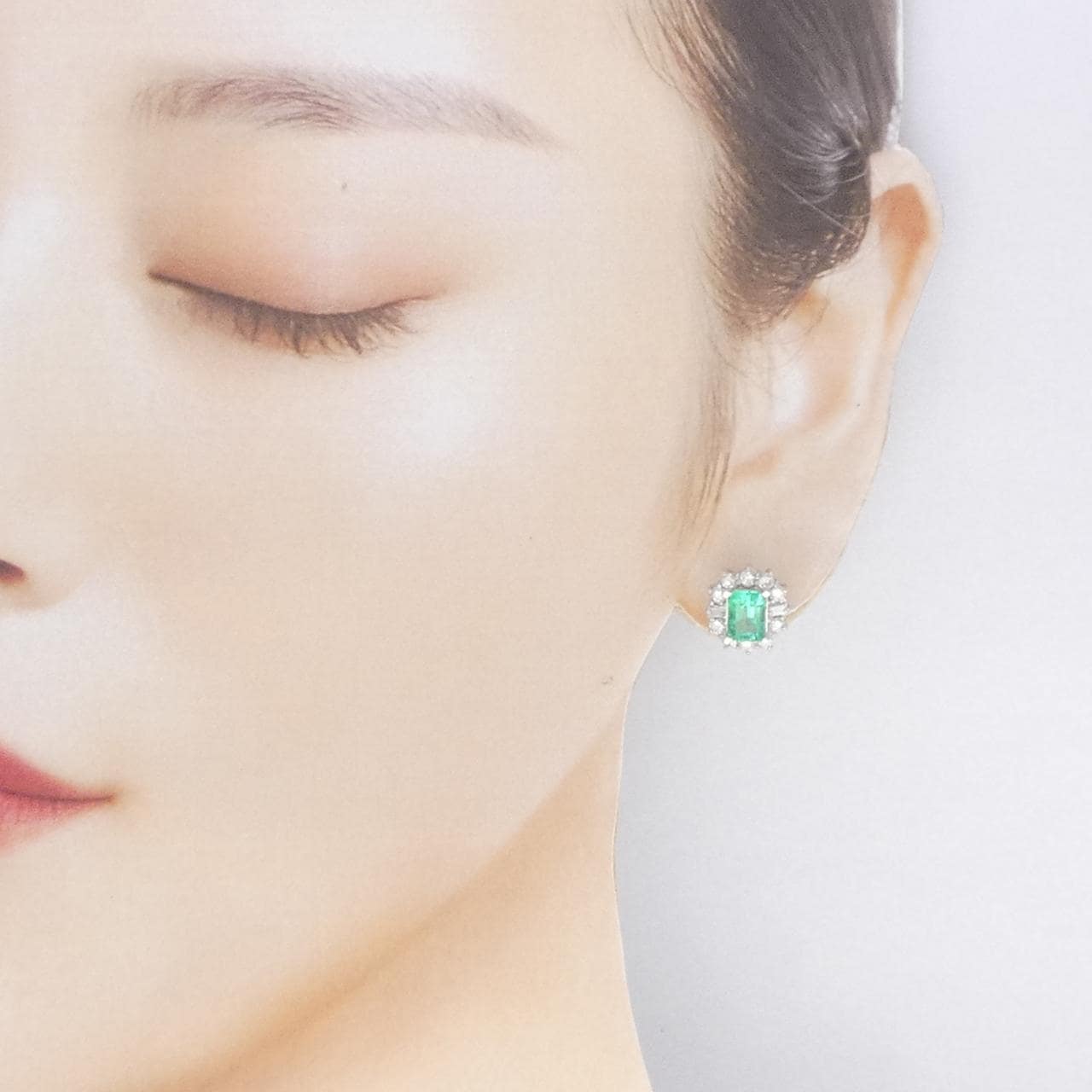 PT900 エメラルド ピアス 1.49CT