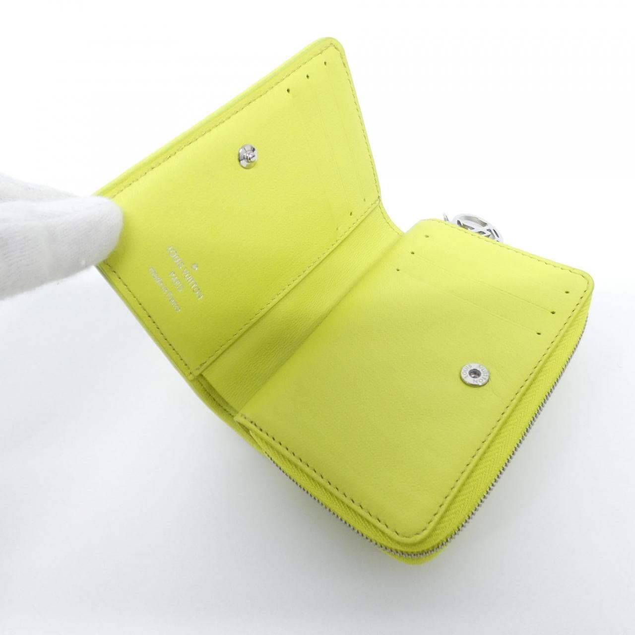 ルイヴィトン クッサン ポルトフォイユ ルー M83210 財布