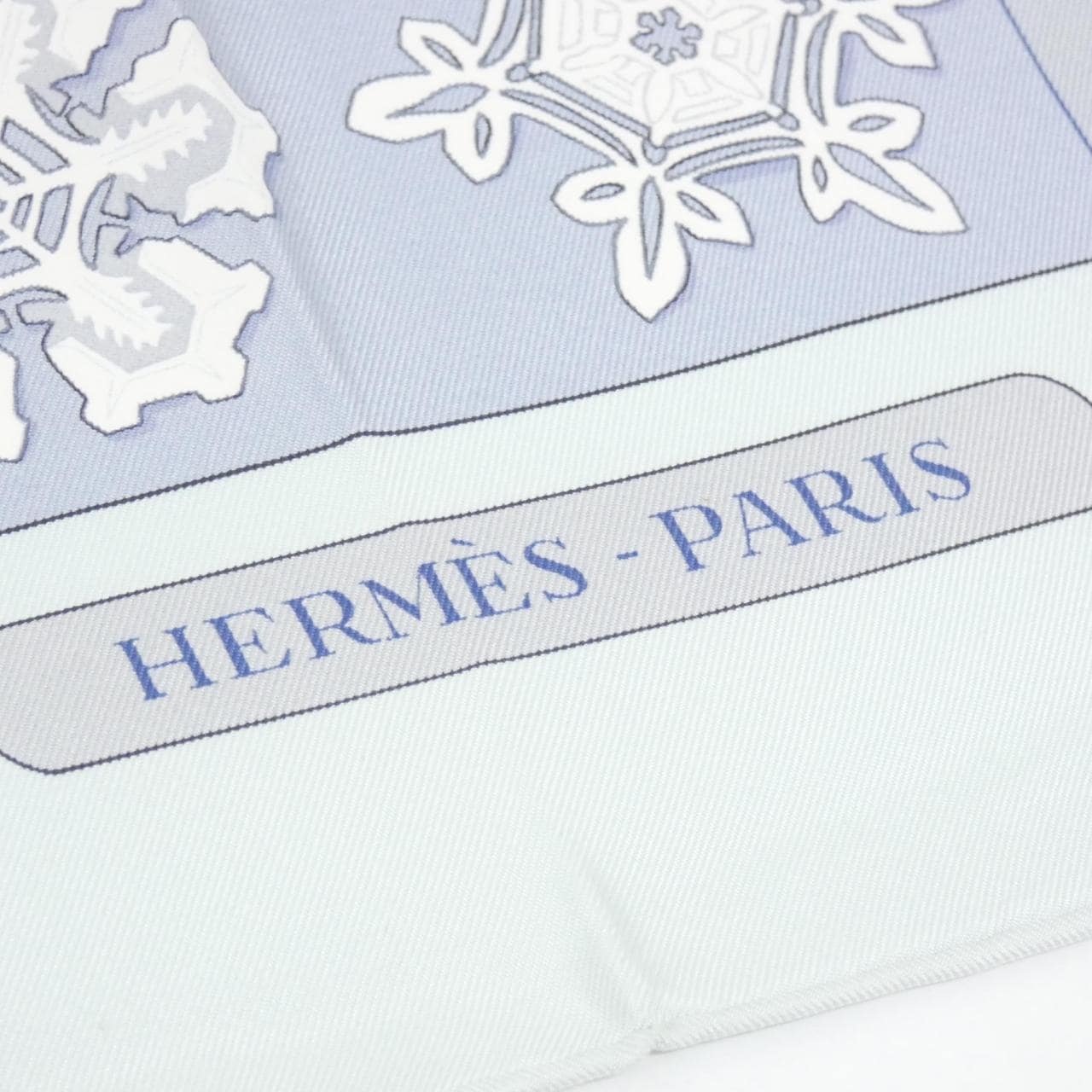 エルメス FEUX DE L'HIVER カレ スカーフ
