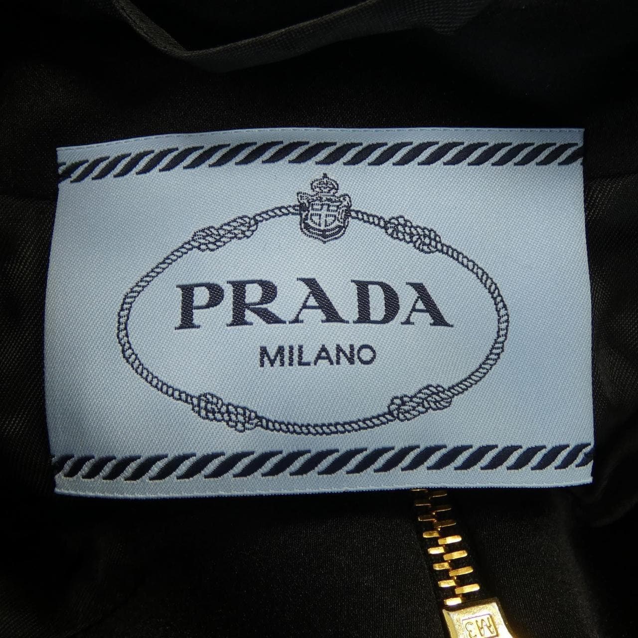 プラダ PRADA ノーカラージャケット