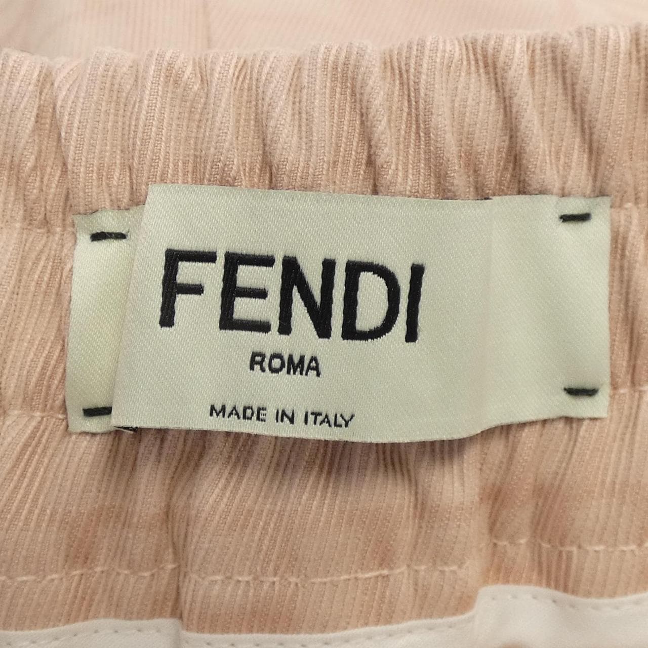 フェンディ FENDI ショートパンツ