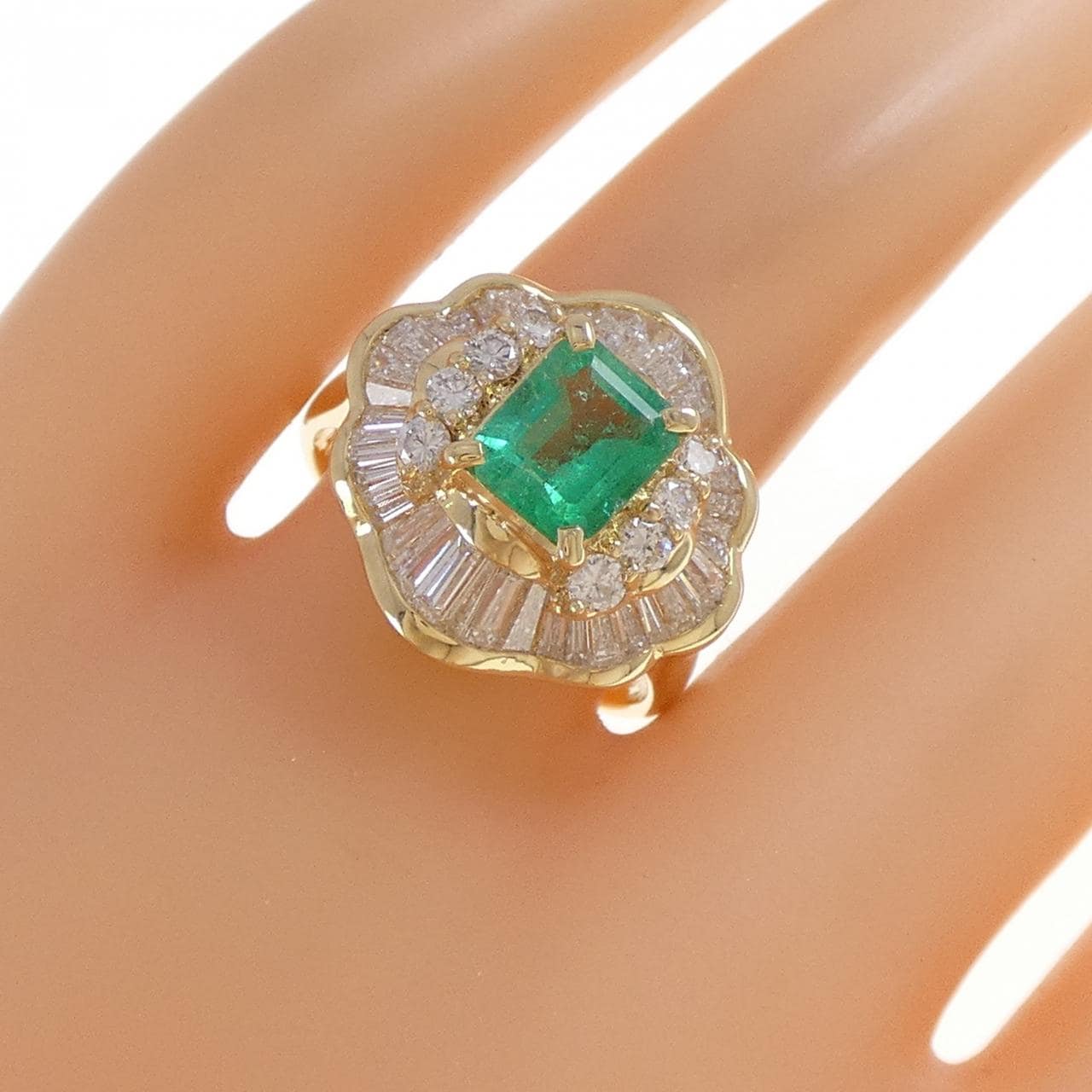 K18YG エメラルド リング 0.96CT