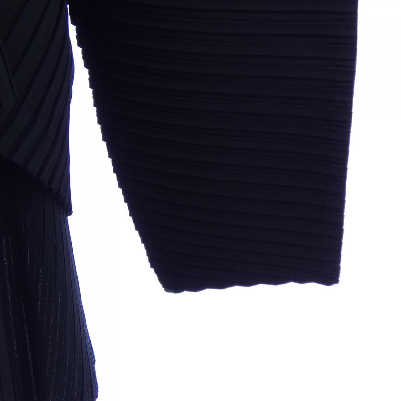 イッセイミヤケ ISSEY MIYAKE IM43FO112 カーディガン