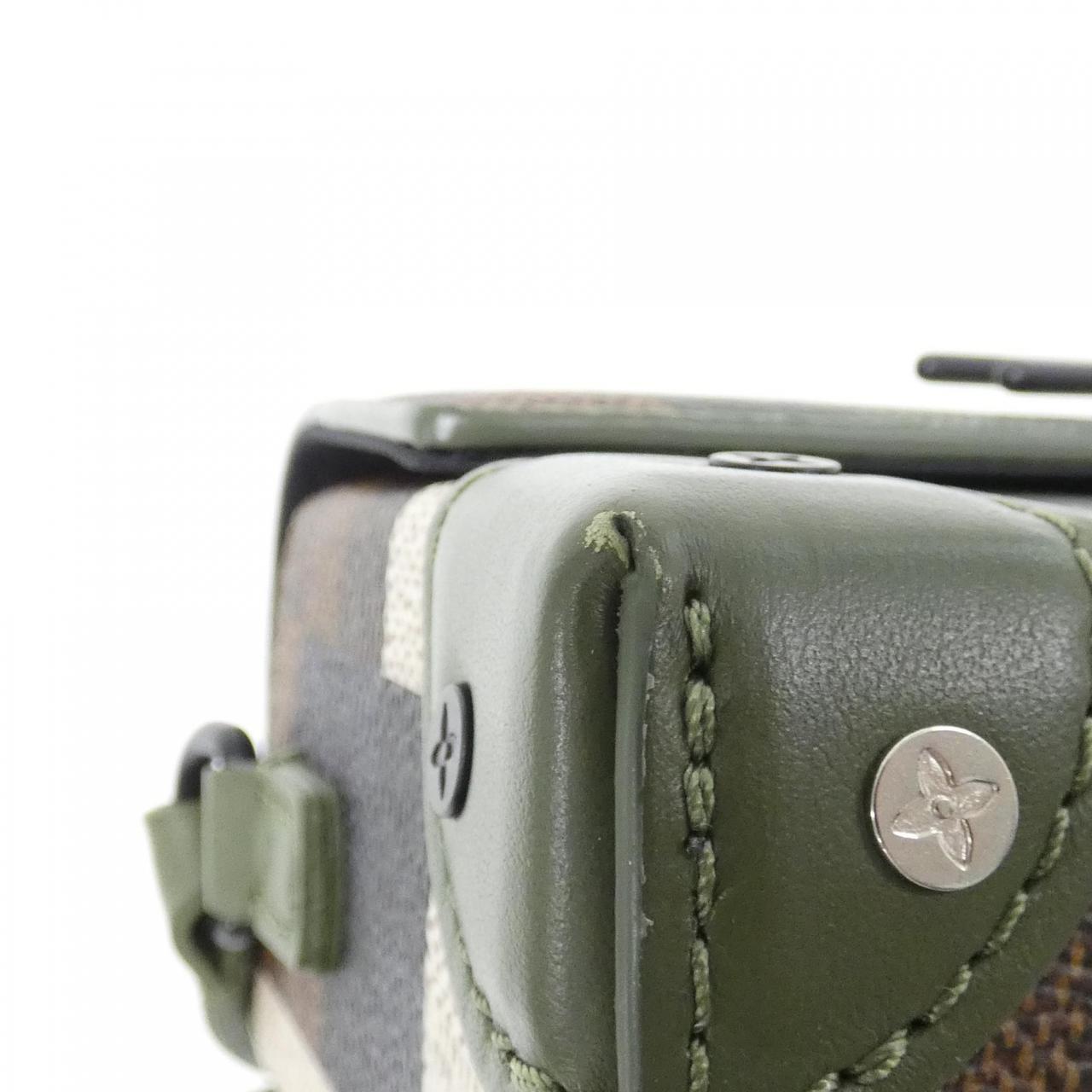 ルイヴィトン ダモフラージュ スティーマー ウェアラブル ウォレット M83172 ショルダーバッグ