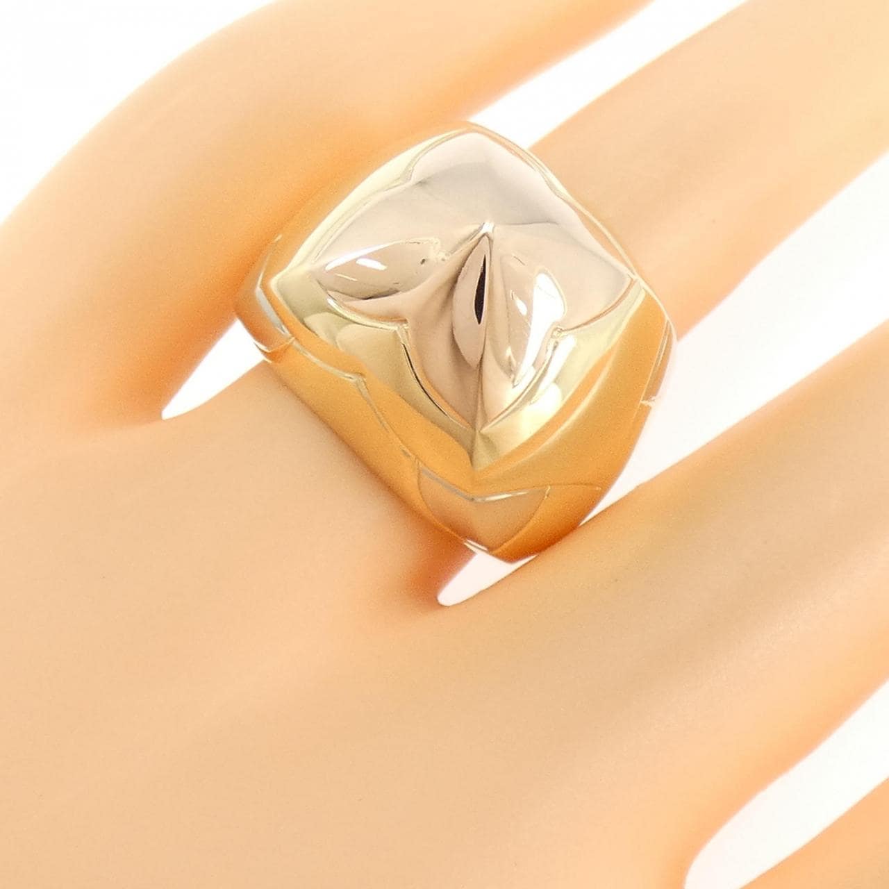 ブルガリ ピラミデ リング