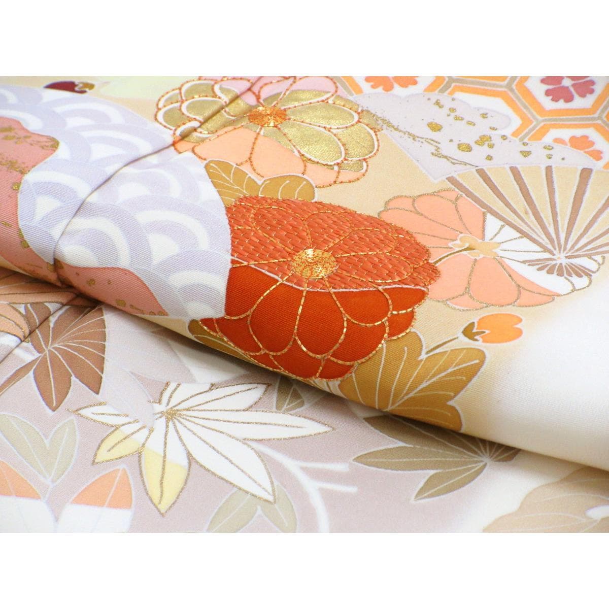 訪問着　友禅金彩加工　刺繍入り