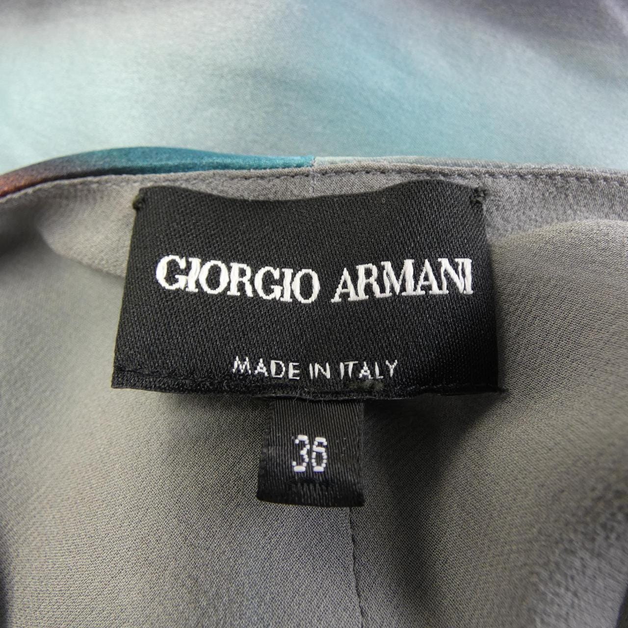 ジョルジオ アルマーニ GIORGIO ARMANI トップス