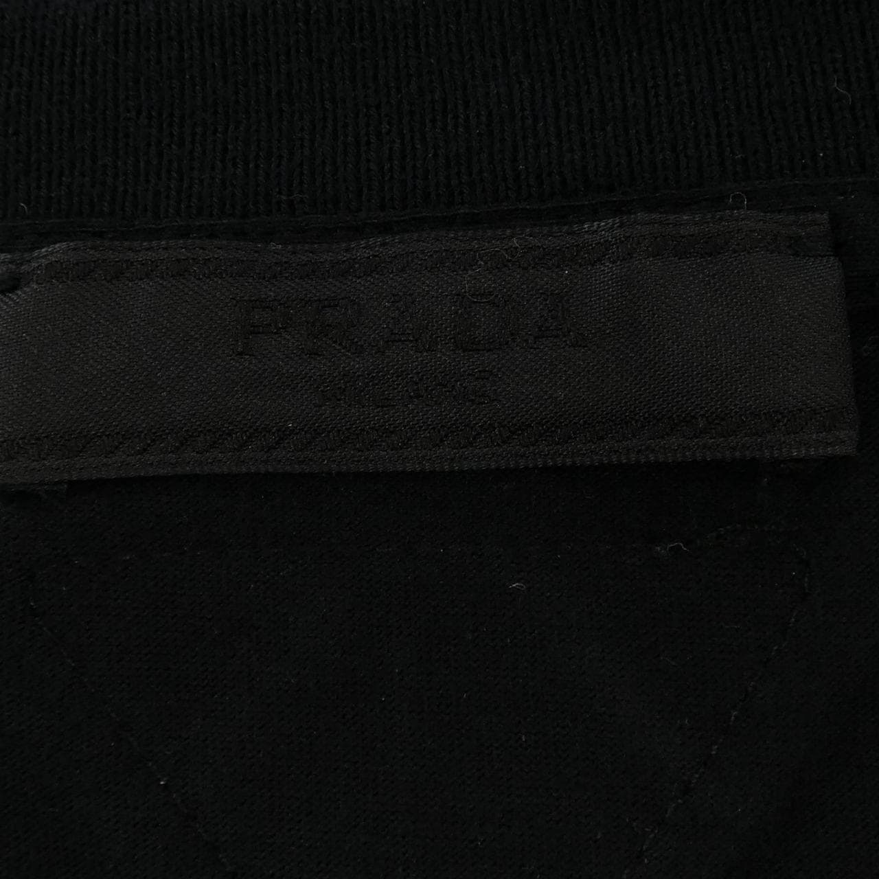 プラダ PRADA UJM492 S221 11CD Tシャツ