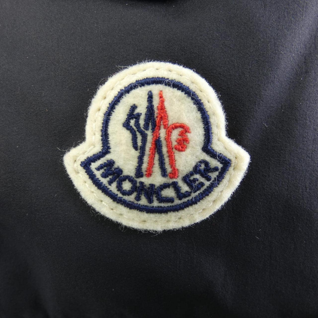 モンクレール MONCLER ダウンジャケット