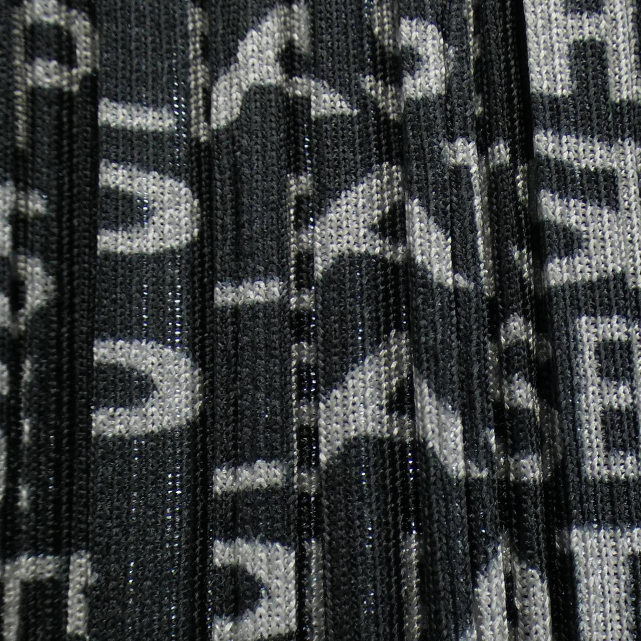 百褶PLEATS PLEASE裙子
