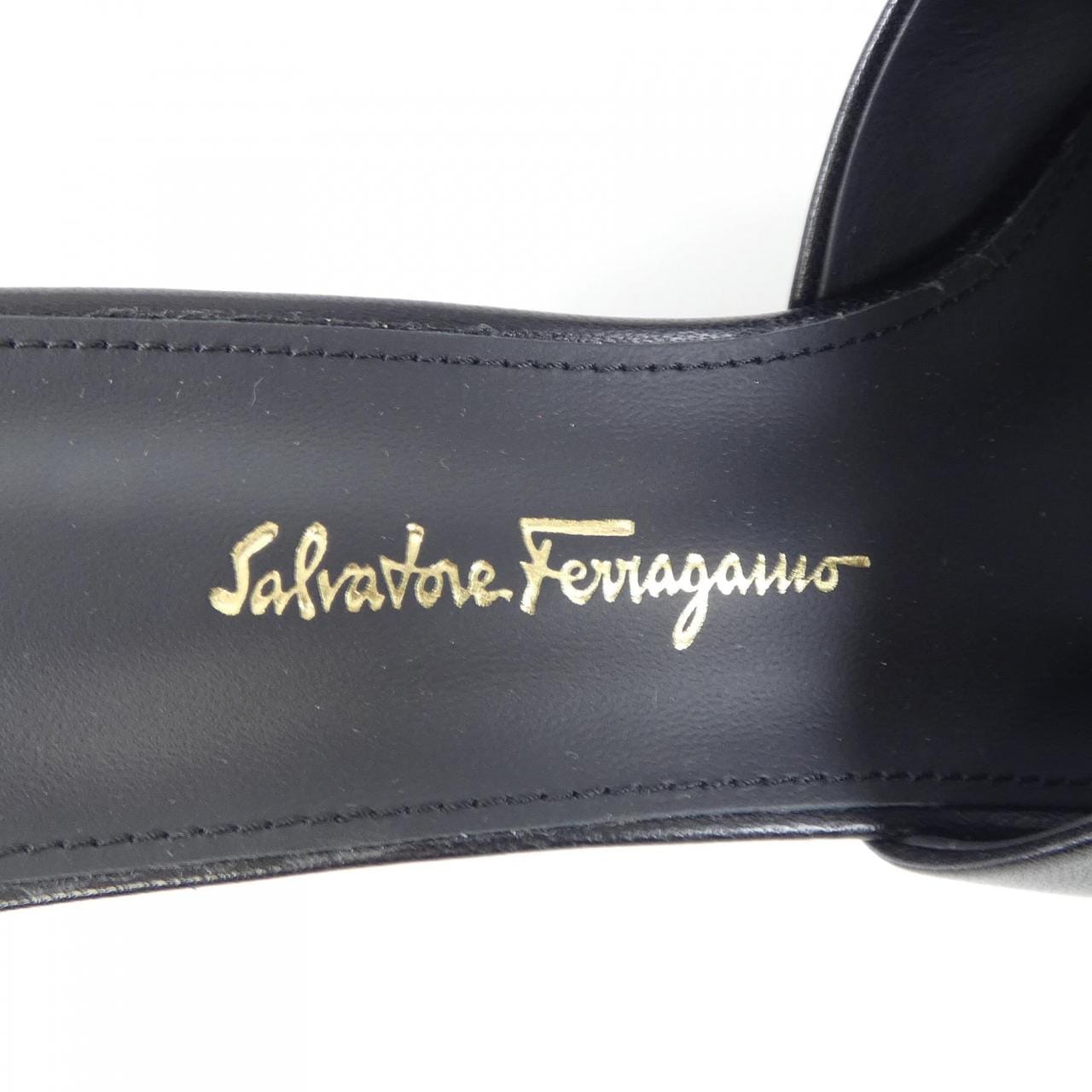 サルヴァトーレフェラガモ SALVATORE FERRAGAMO サンダル