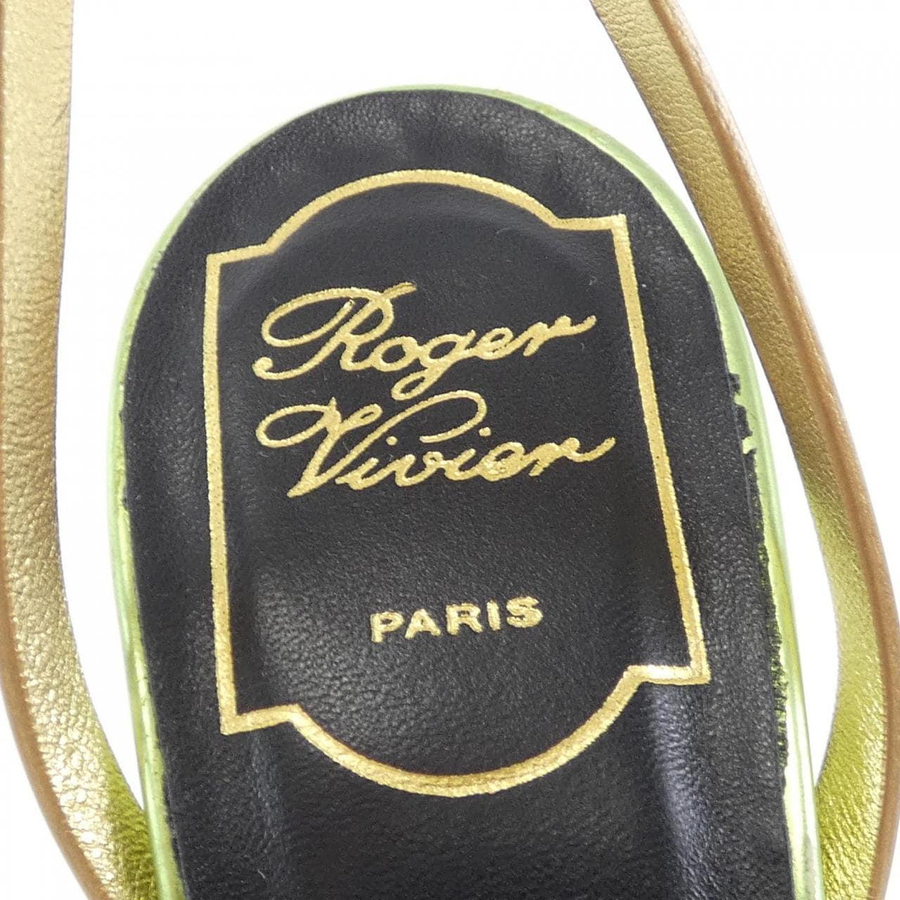 ロジェヴィヴィエ ROGER VIVIER パンプス