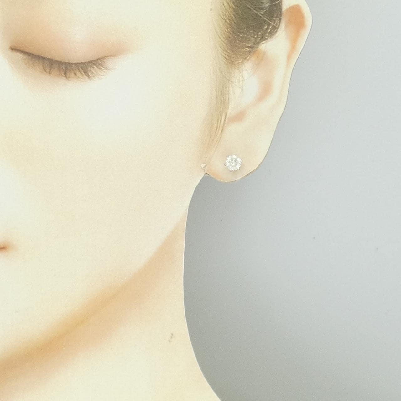 PT900 ダイヤモンド ピアス 0.595CT K VS2 Good 片耳