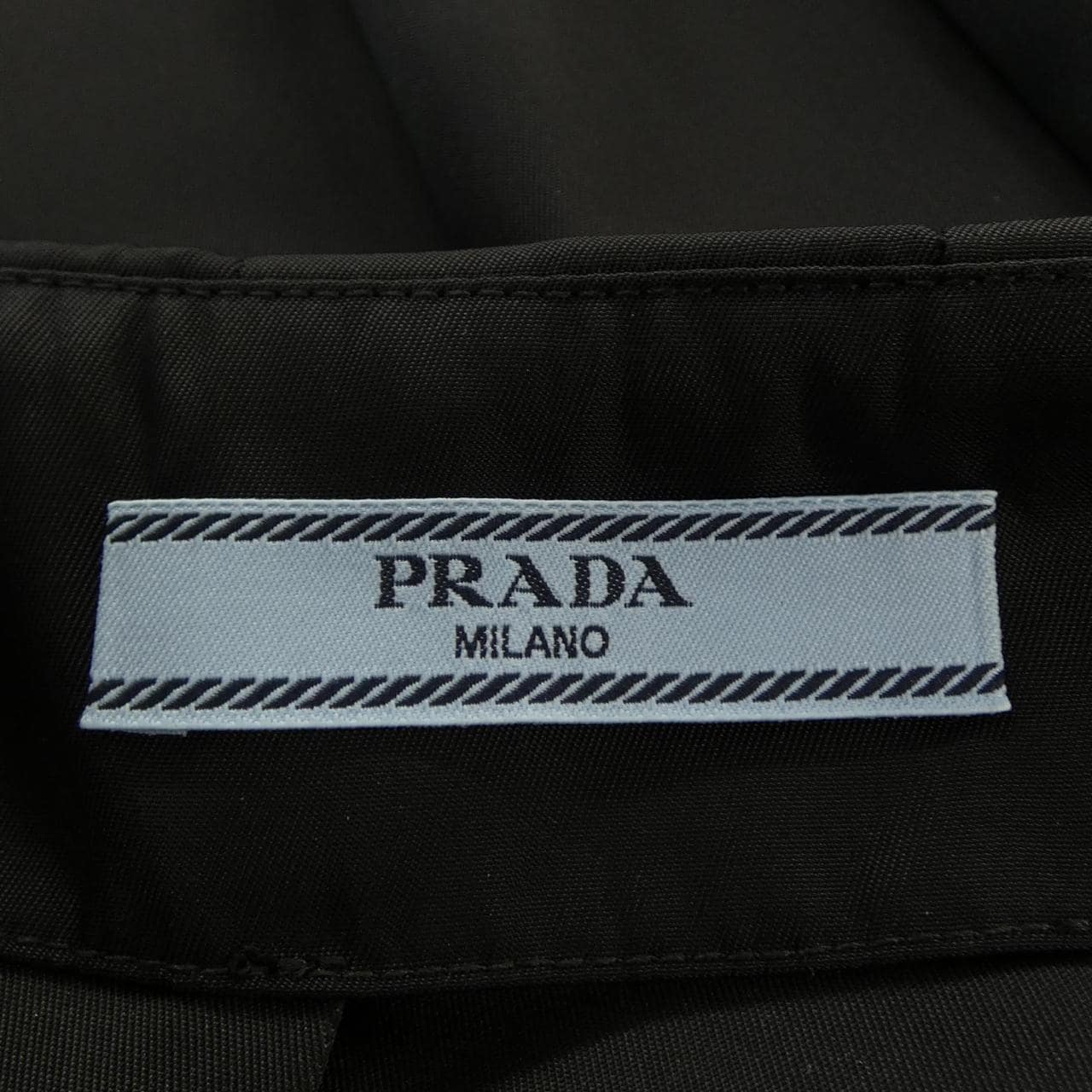 プラダ PRADA RE-NYLON プリーツ ミニスカート トライアングルロゴ 21H922 S222 1WQ8 スカート