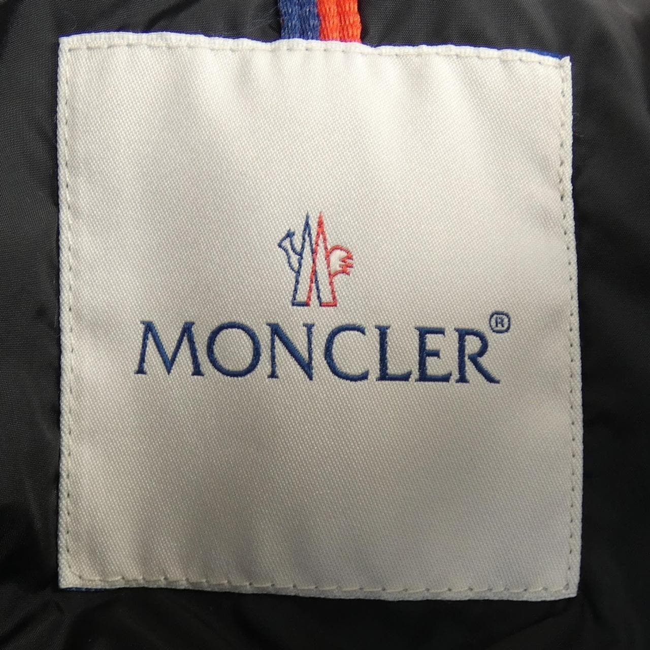 モンクレール MONCLER ダウンジャケット