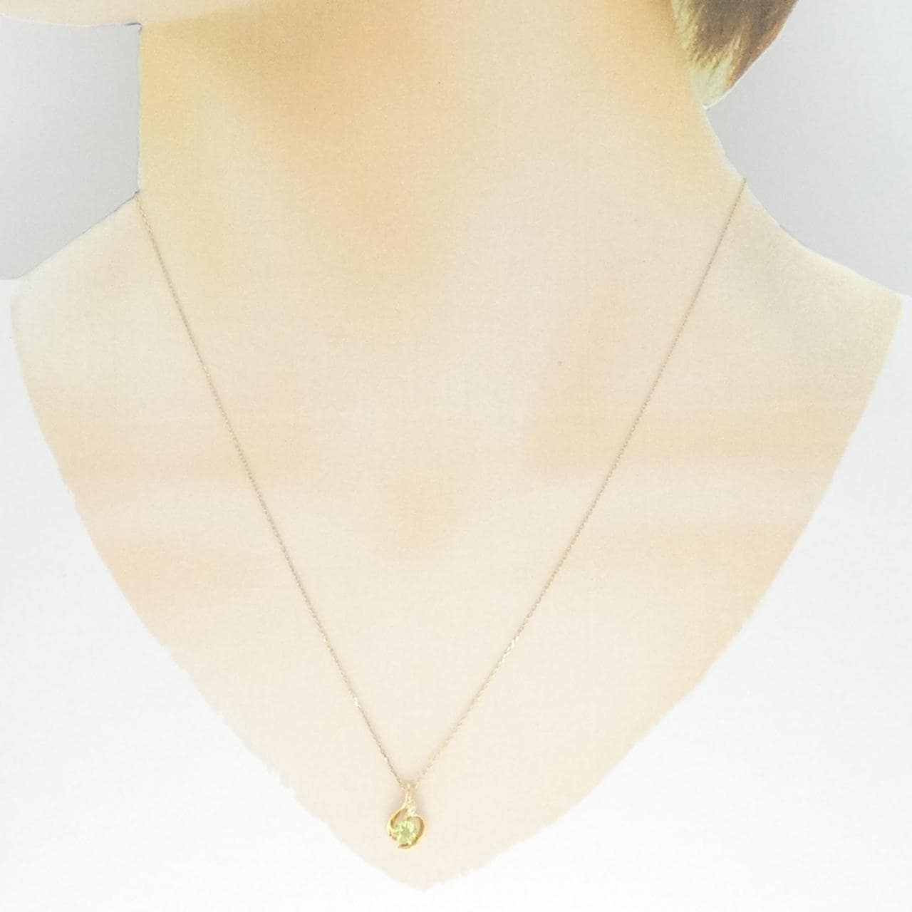 K18YG Peridot necklace