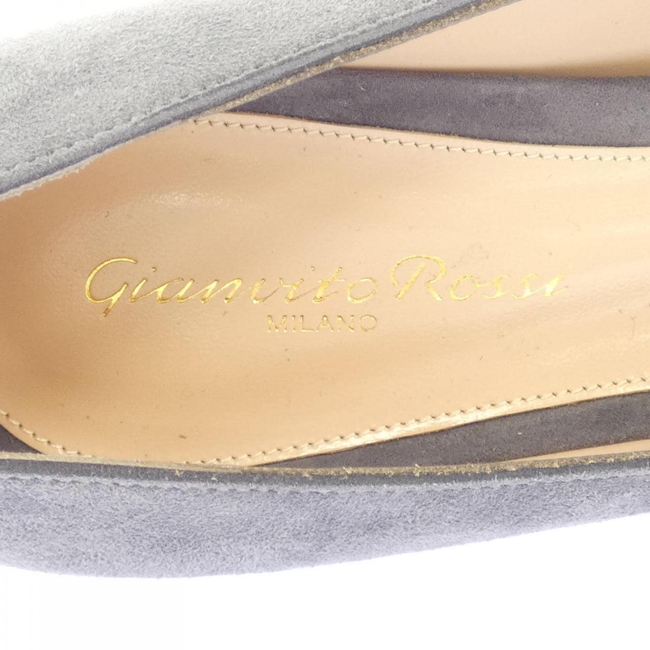 ジャンヴィトロッシ GIANVITO ROSSI パンプス