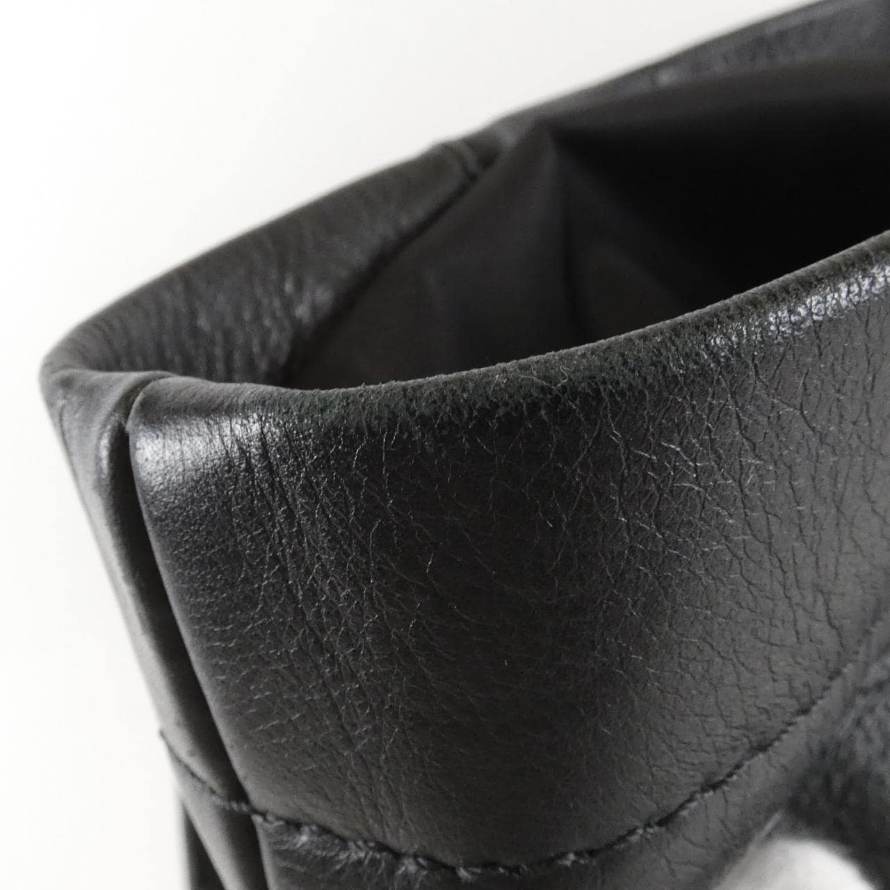 ルイヴィトン モノグラム シャドウ チョーク バックパック M44614 リュックサック