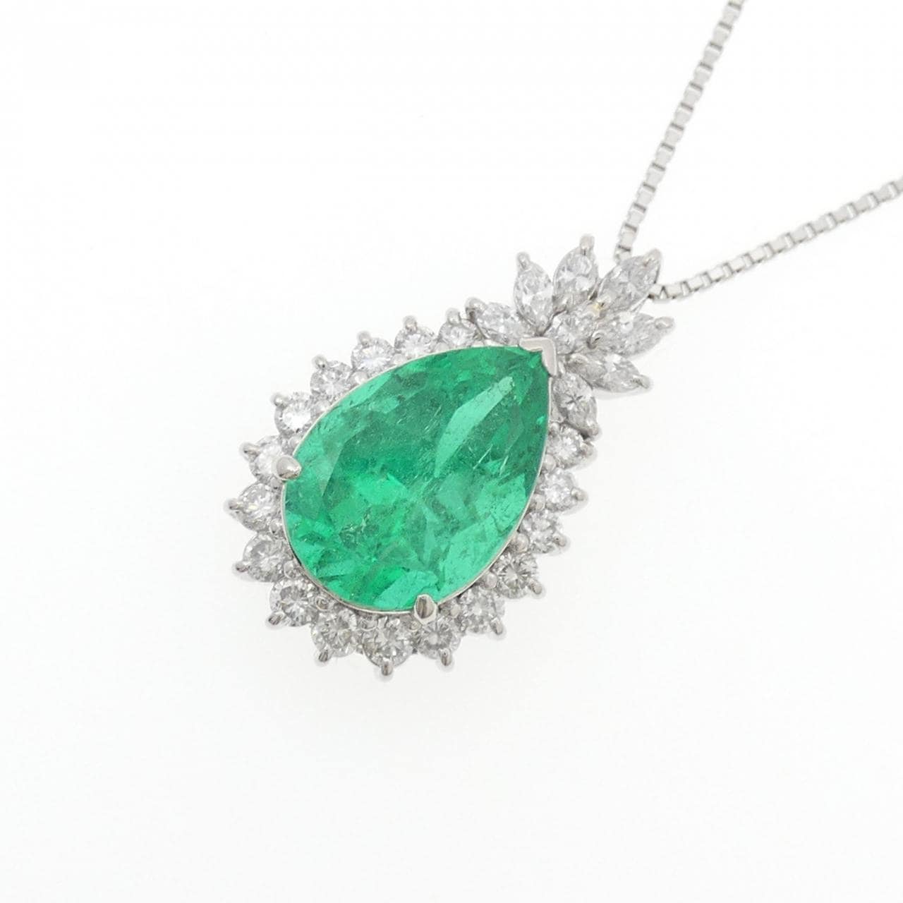 PT900/PT850 エメラルド ネックレス 7.31CT