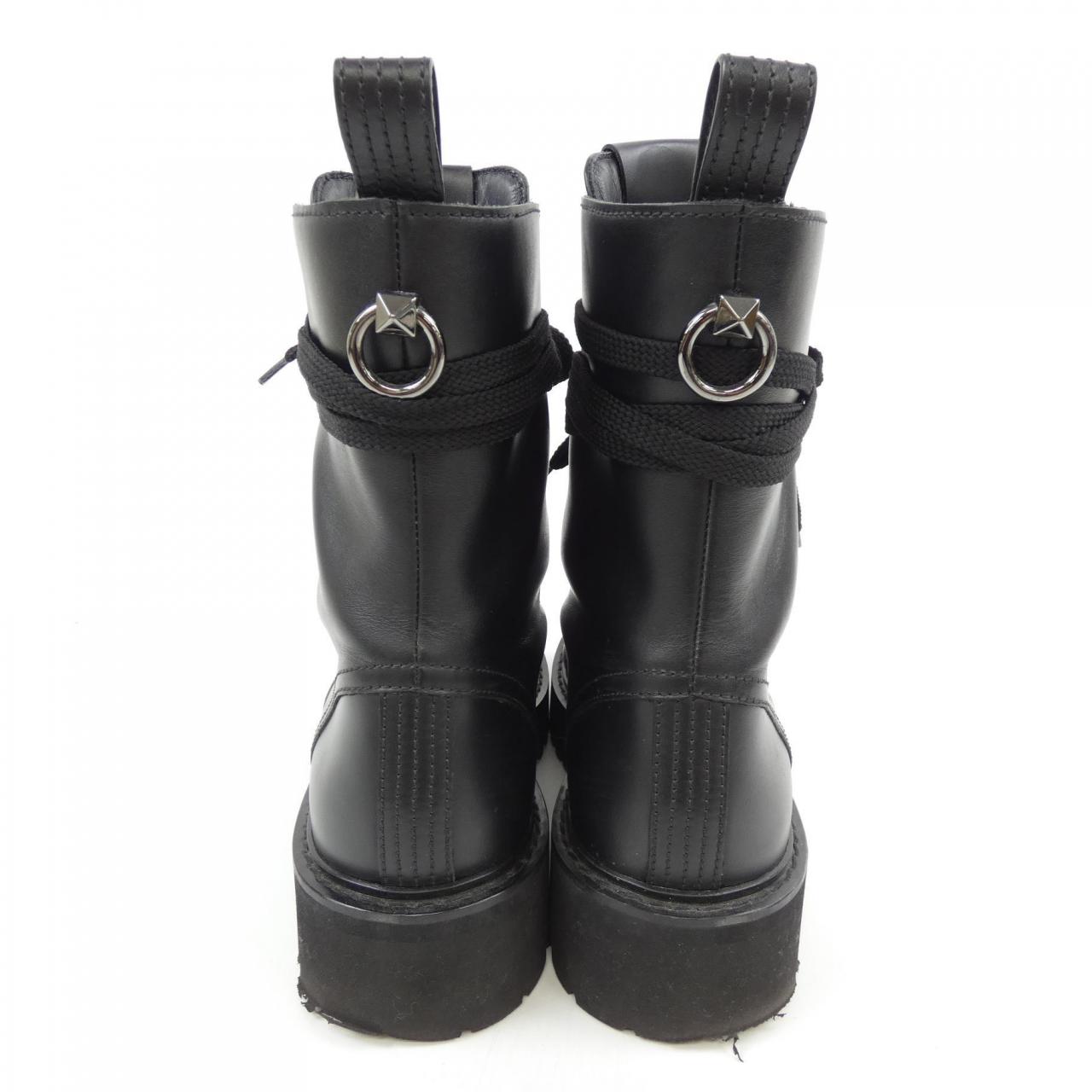 ヴァレンティノガラヴァーニ VALENTINO GARAVANI TTD02Y2 ブーツ