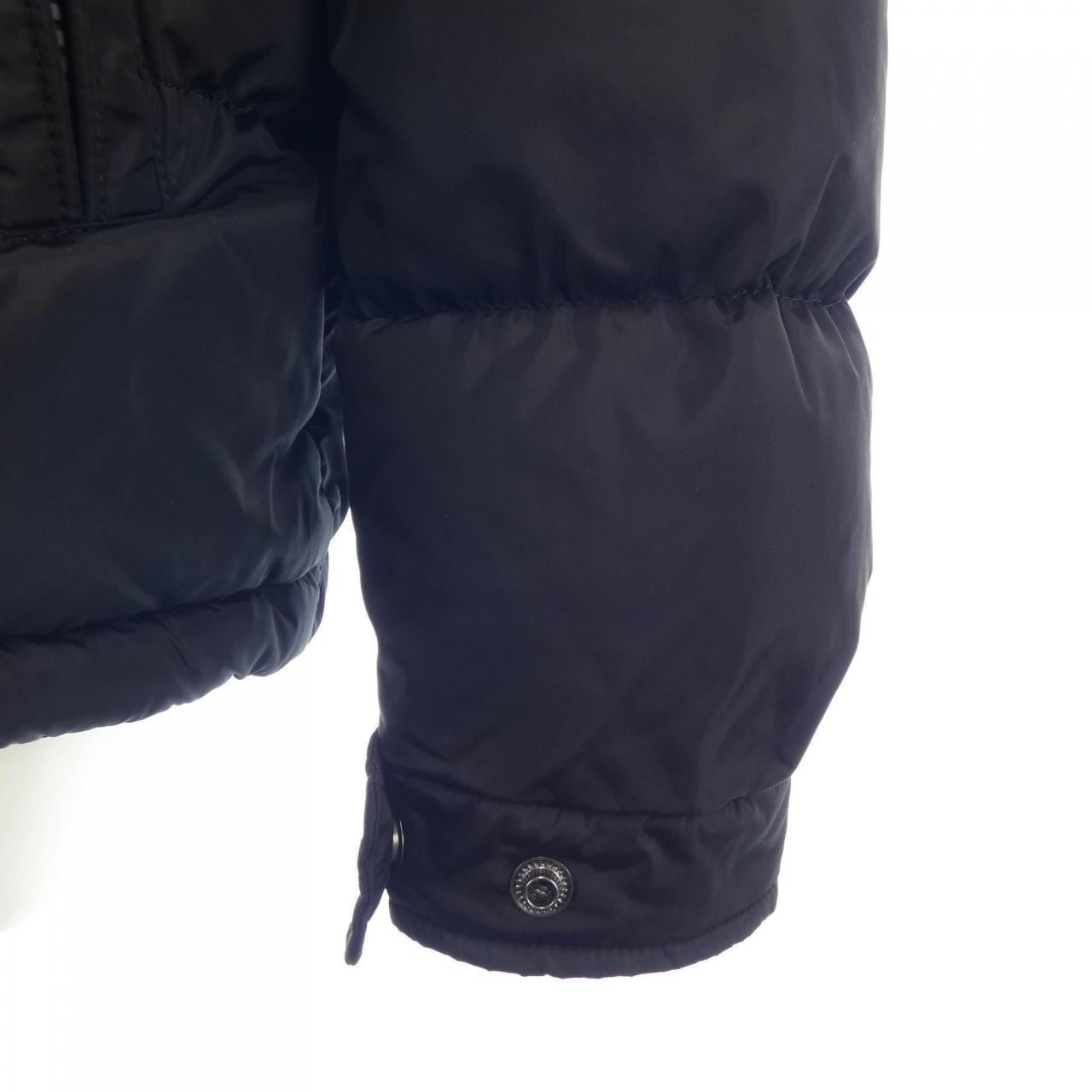 モンクレール MONCLER ダウンジャケット