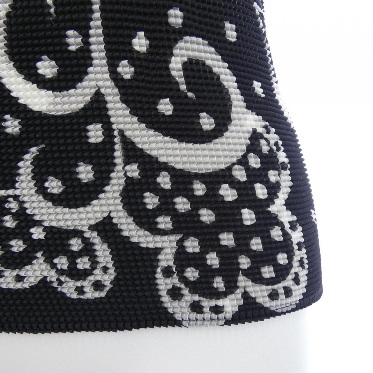 MIYSEY MIYAKE MI91FK515上衣