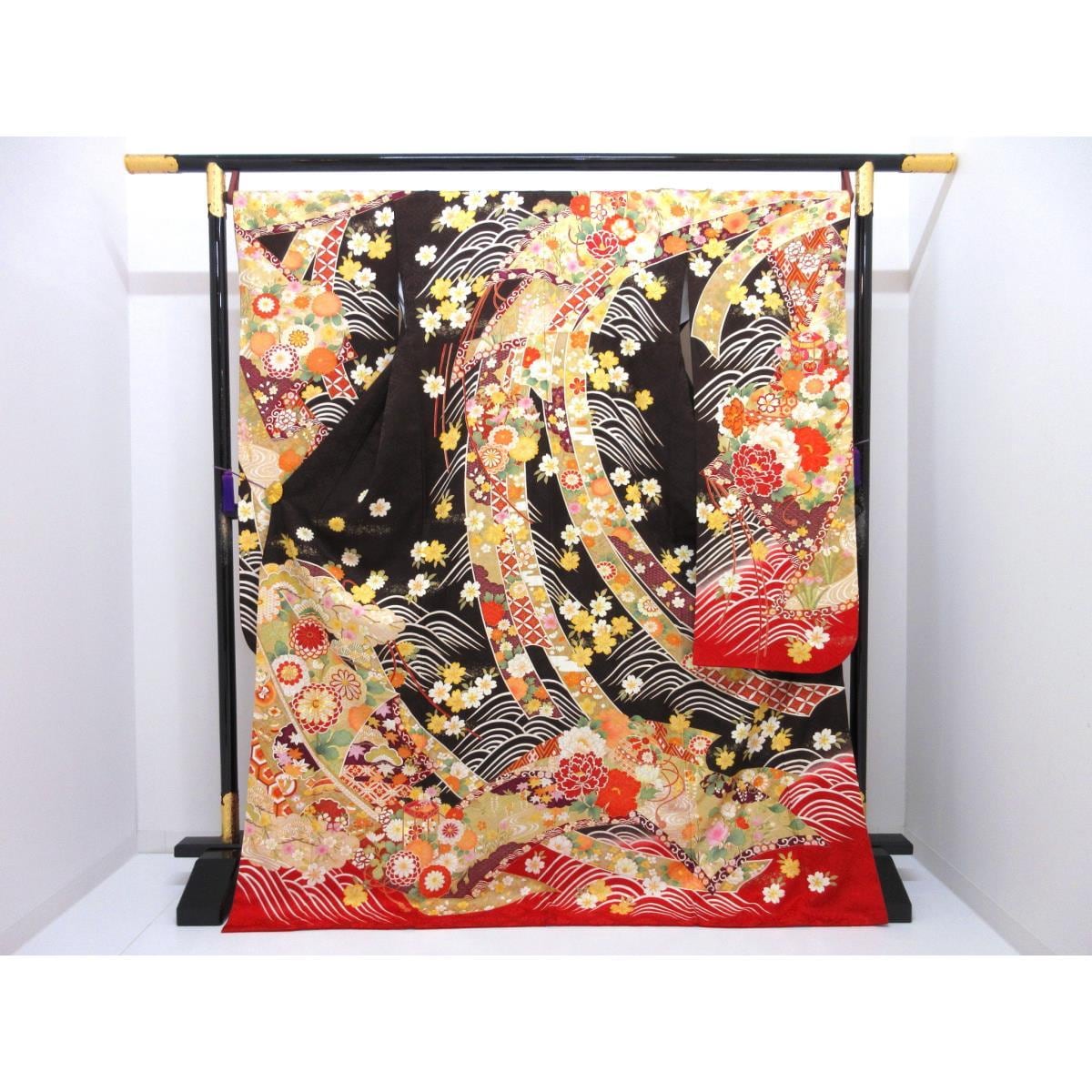 振袖　友禅金彩加工　刺繍入りボカシ染