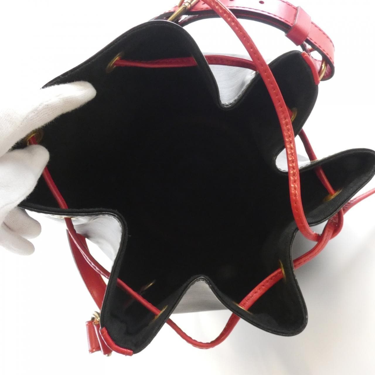 ルイヴィトン エピ ノエ M44017 ショルダーバッグ