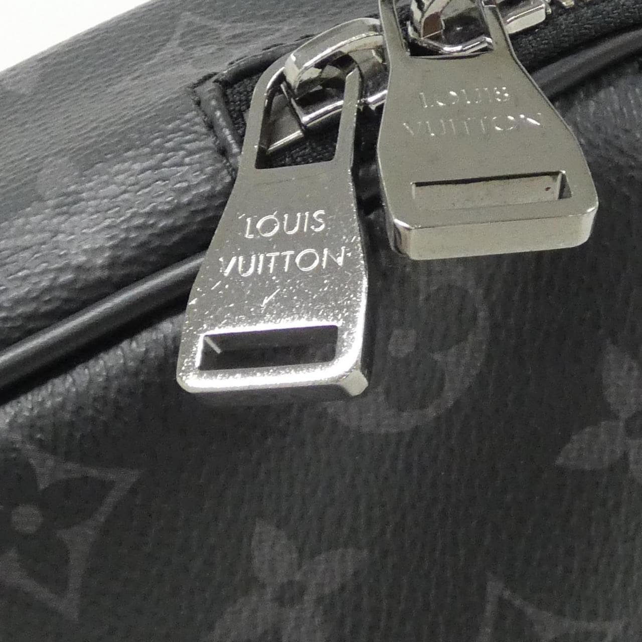 ルイヴィトン モノグラム エクリプス バムバッグ M42906 ショルダーバッグ