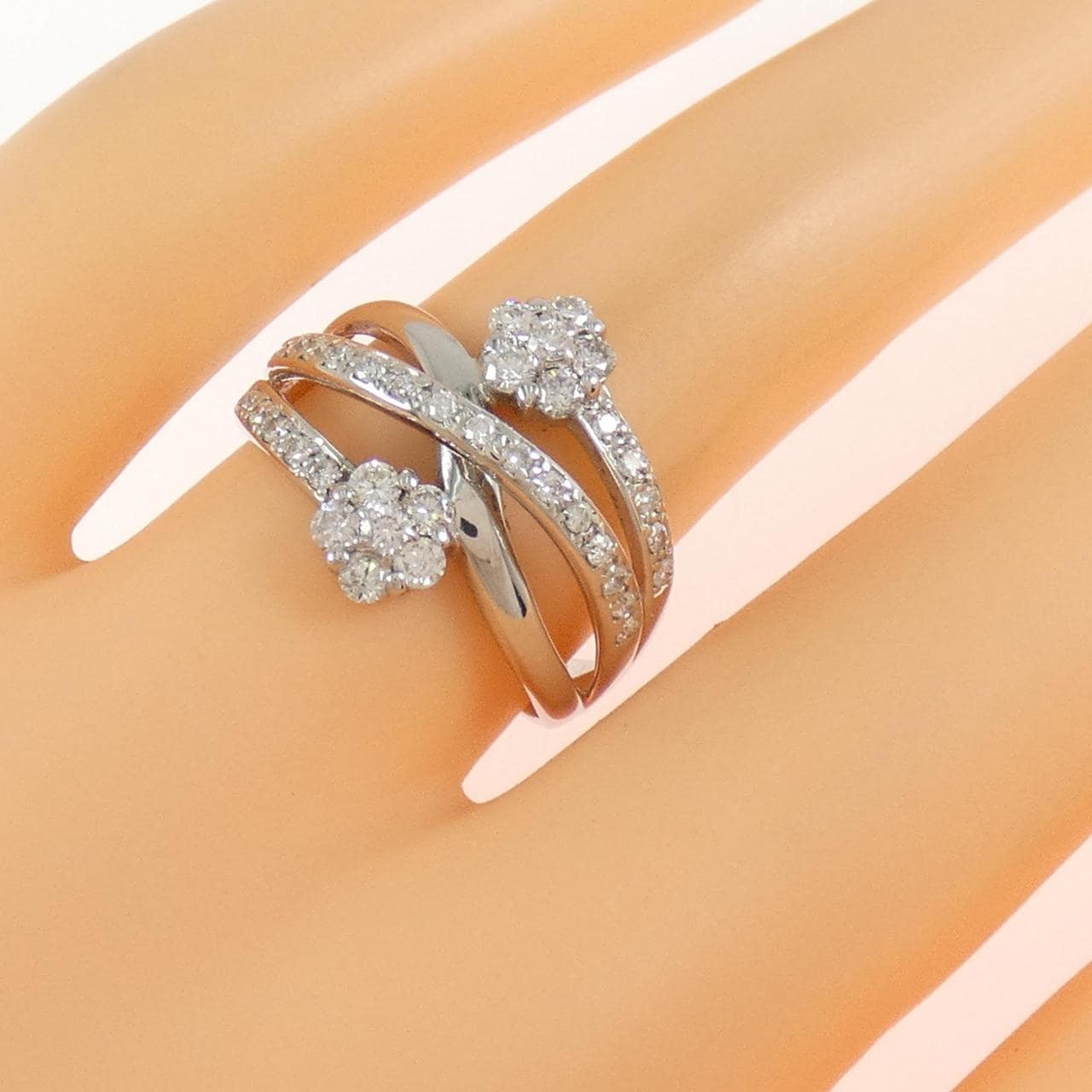 K18WG フラワー ダイヤモンド リング 0.52CT