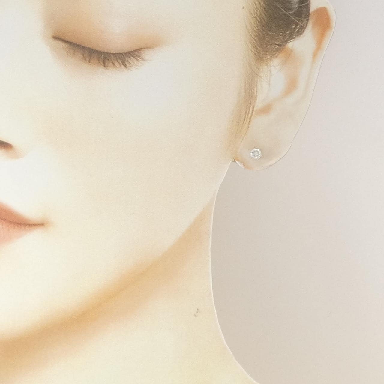 PT900 ソリティア ダイヤモンド ピアス 0.25CT 片耳