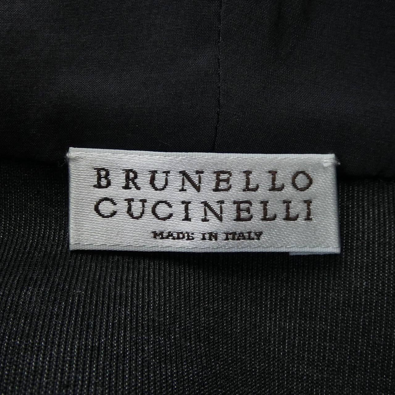 ブルネロクチネリ BRUNELLO CUCINELLI パーカー