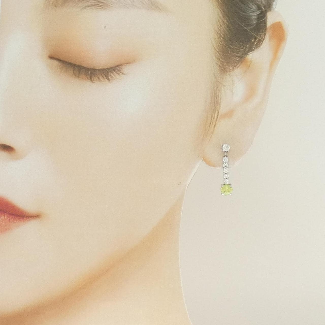 PT900 スフェーン ピアス 0.93CT