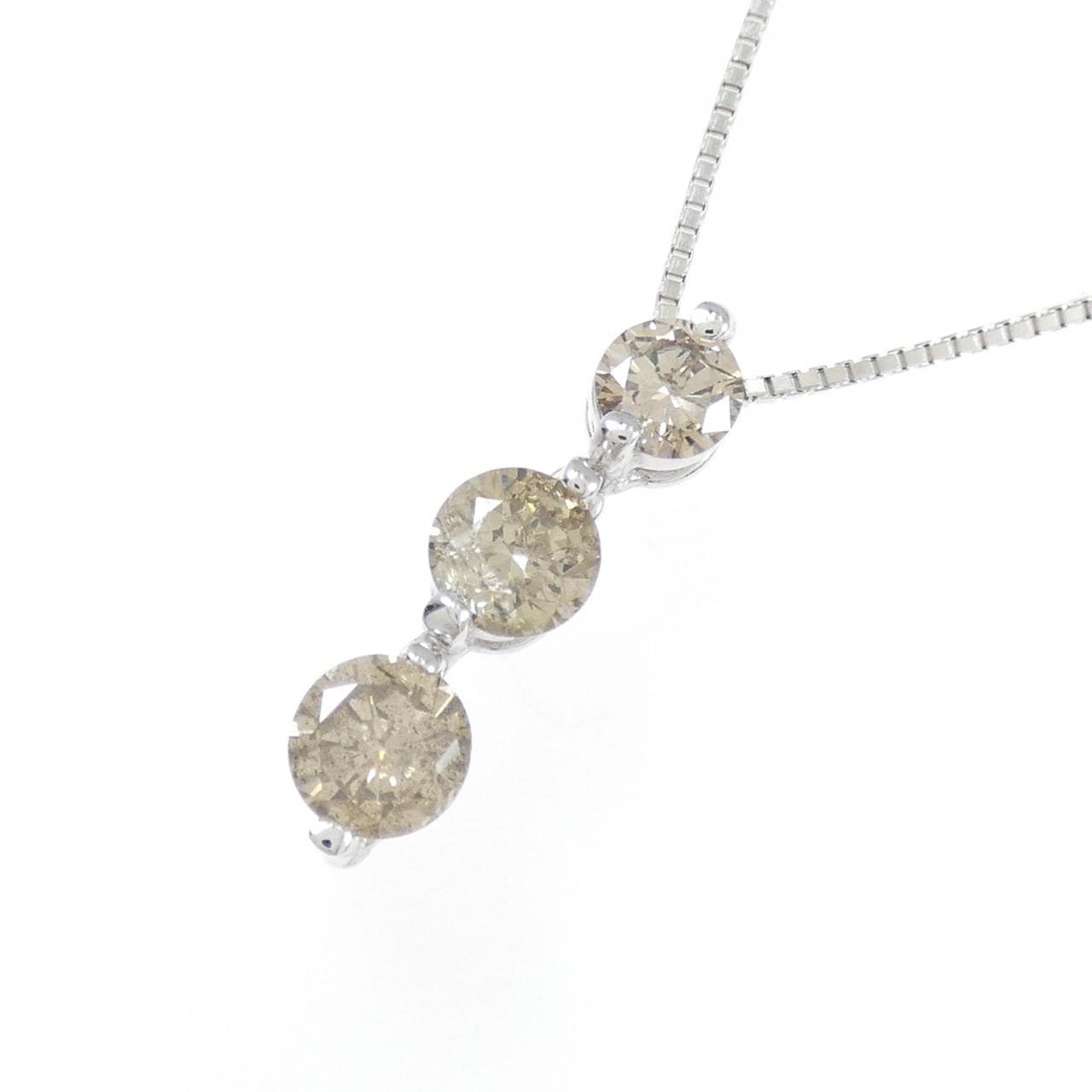 K18WG Three Stone Diamond Necklace 1.069CT