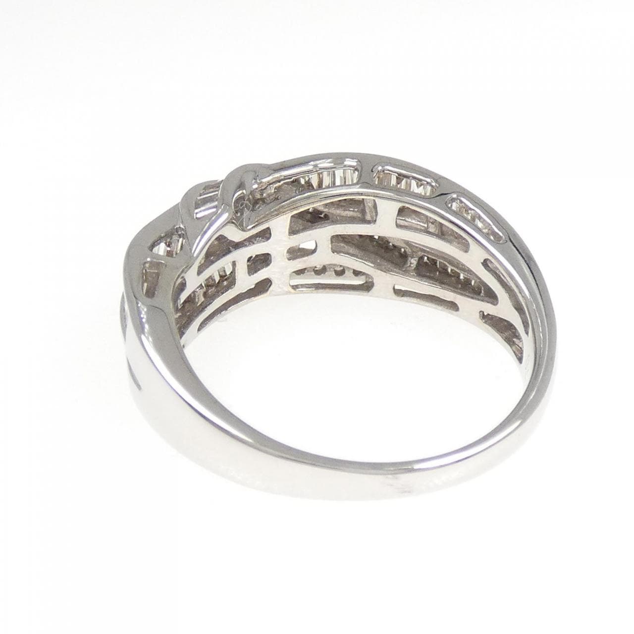 K18WG ダイヤモンド リング 0.70CT