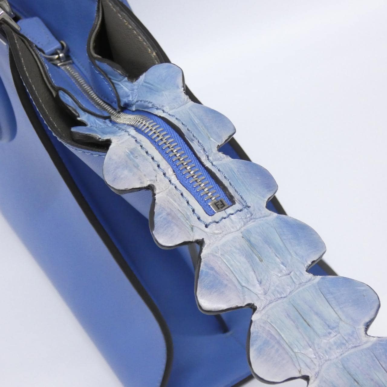 フェンディ 3JOUR 8BH279 2WZ バッグ