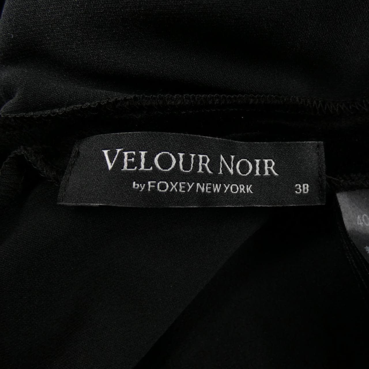 VELOUR NOIR Tops