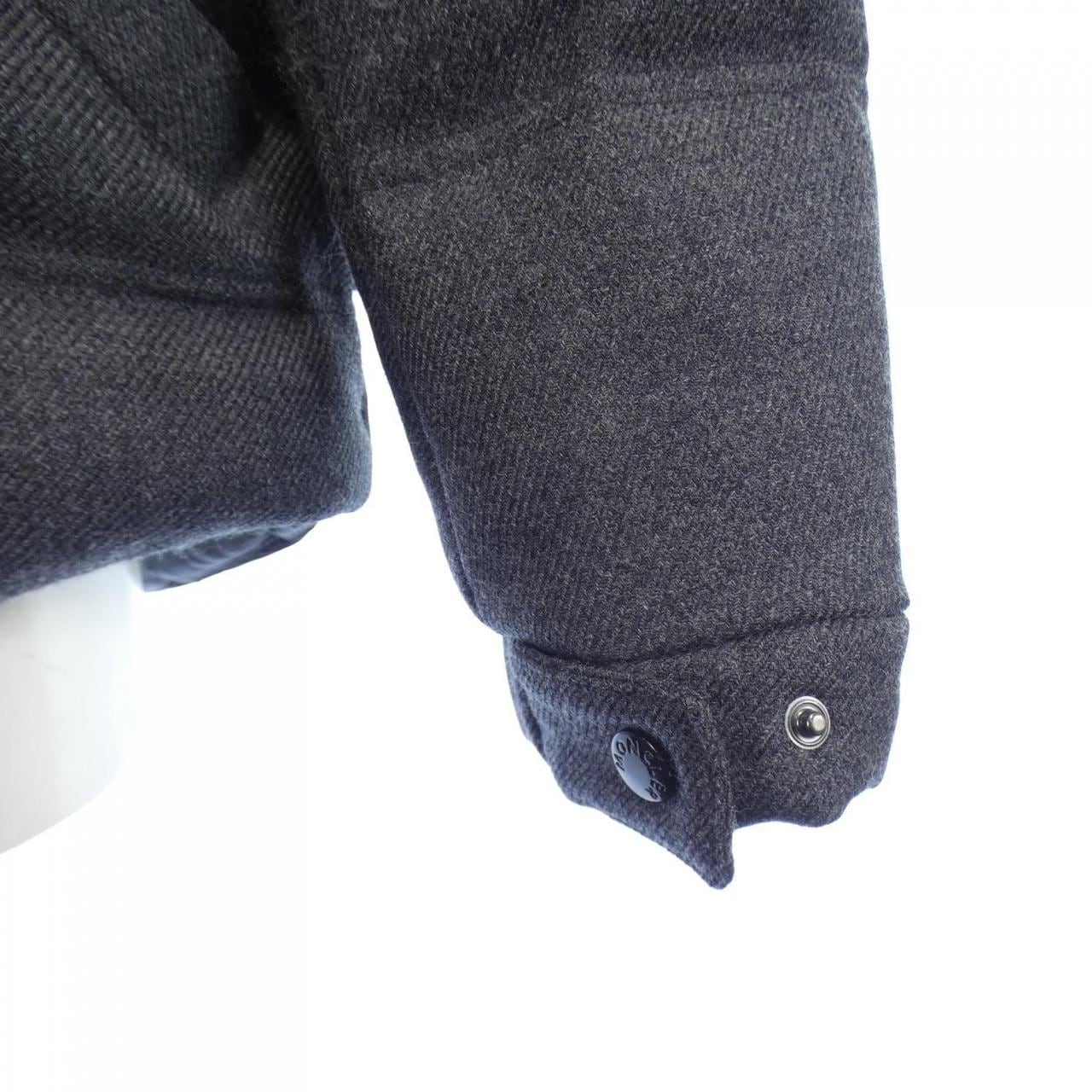 モンクレール MONCLER ダウンジャケット