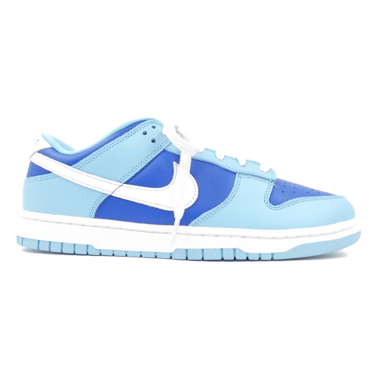 ナイキ NIKE スニーカー