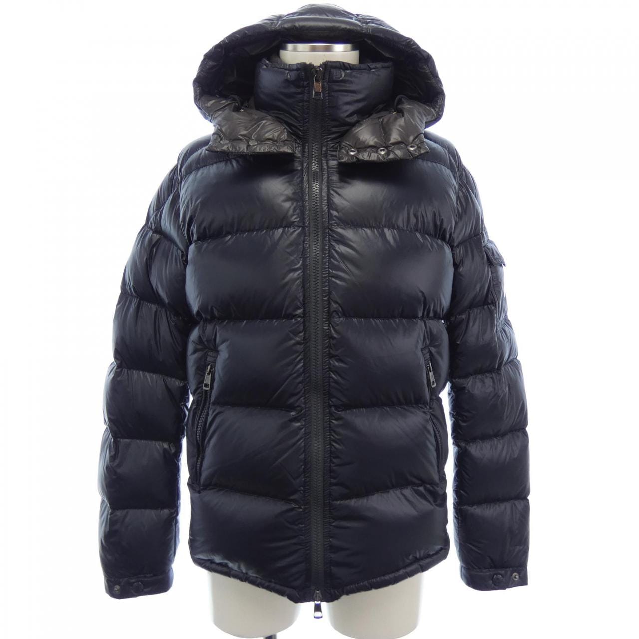 モンクレール MONCLER ダウンジャケット