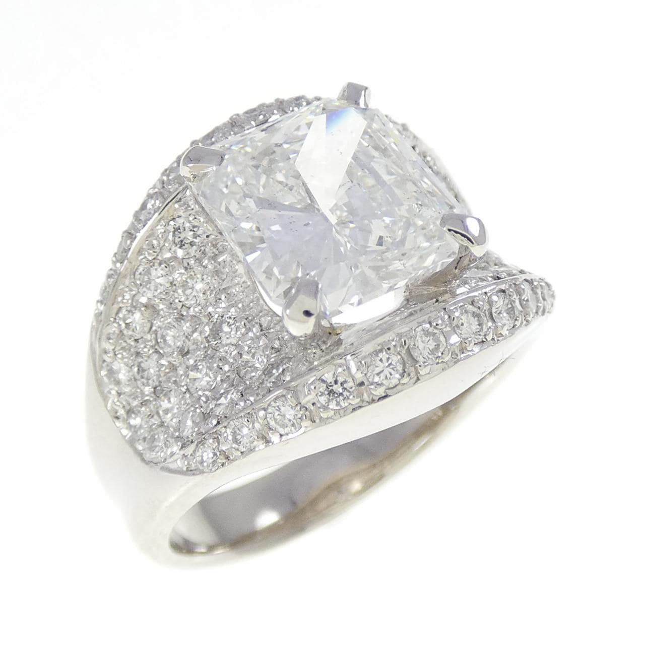 PT900 ダイヤモンド リング 3.039CT F SI2 ファンシーカット