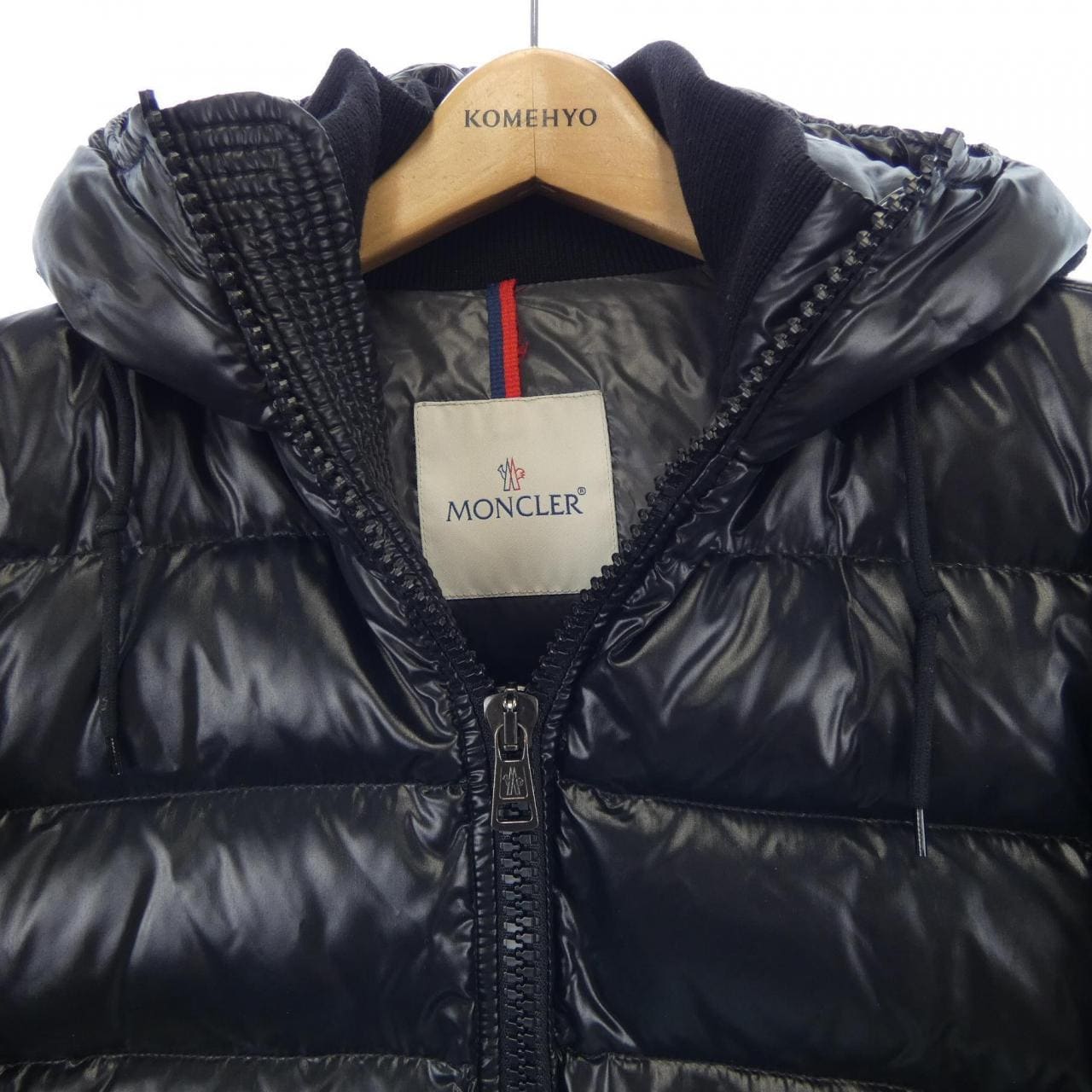 モンクレール MONCLER ダウンジャケット