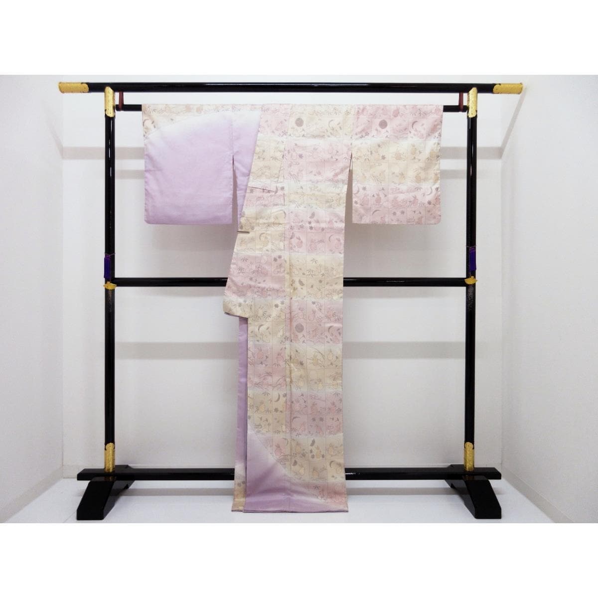 紬【縞大島紬】　刺繍加工ボカシ染