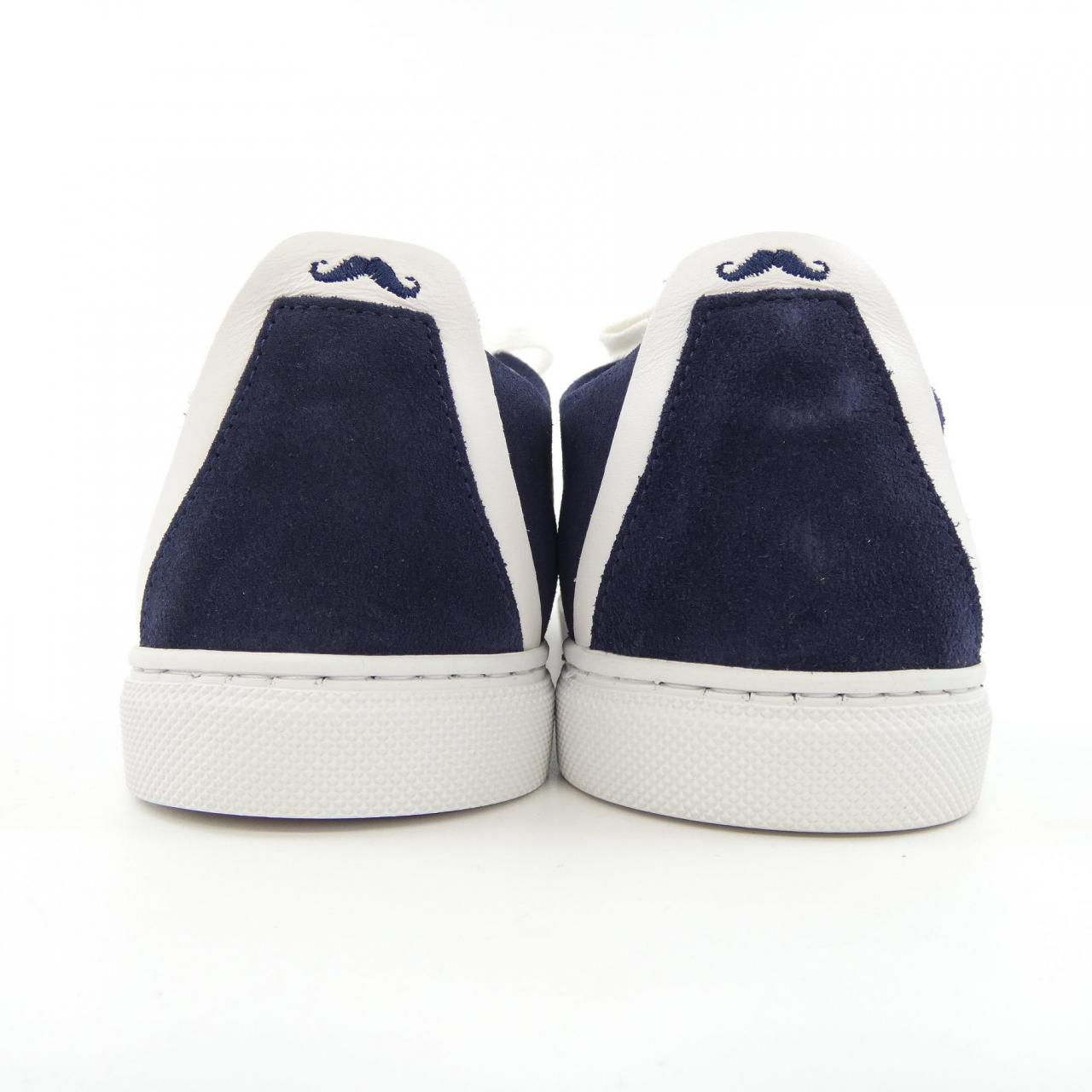 MMOUSTACHE スニーカー