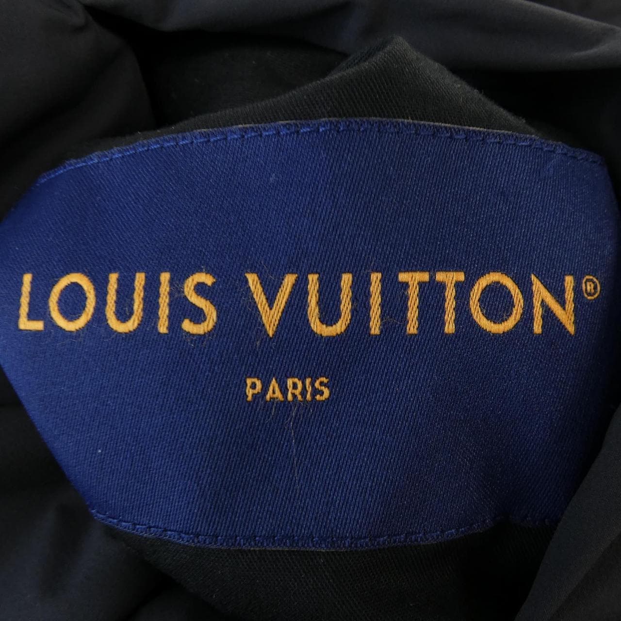 ルイヴィトン LOUIS VUITTON HLB45WAB2 ダウンジャケット