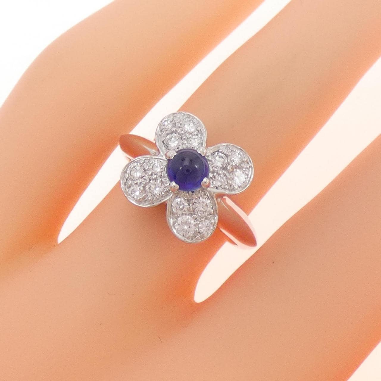 van cleef & arpels trefle ring