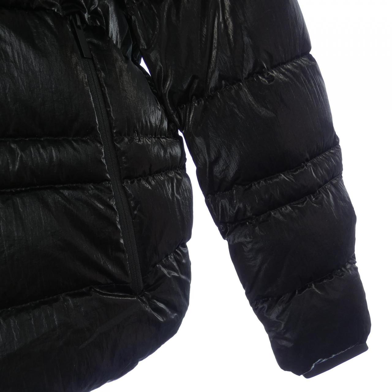 モンクレール MONCLER ダウンジャケット