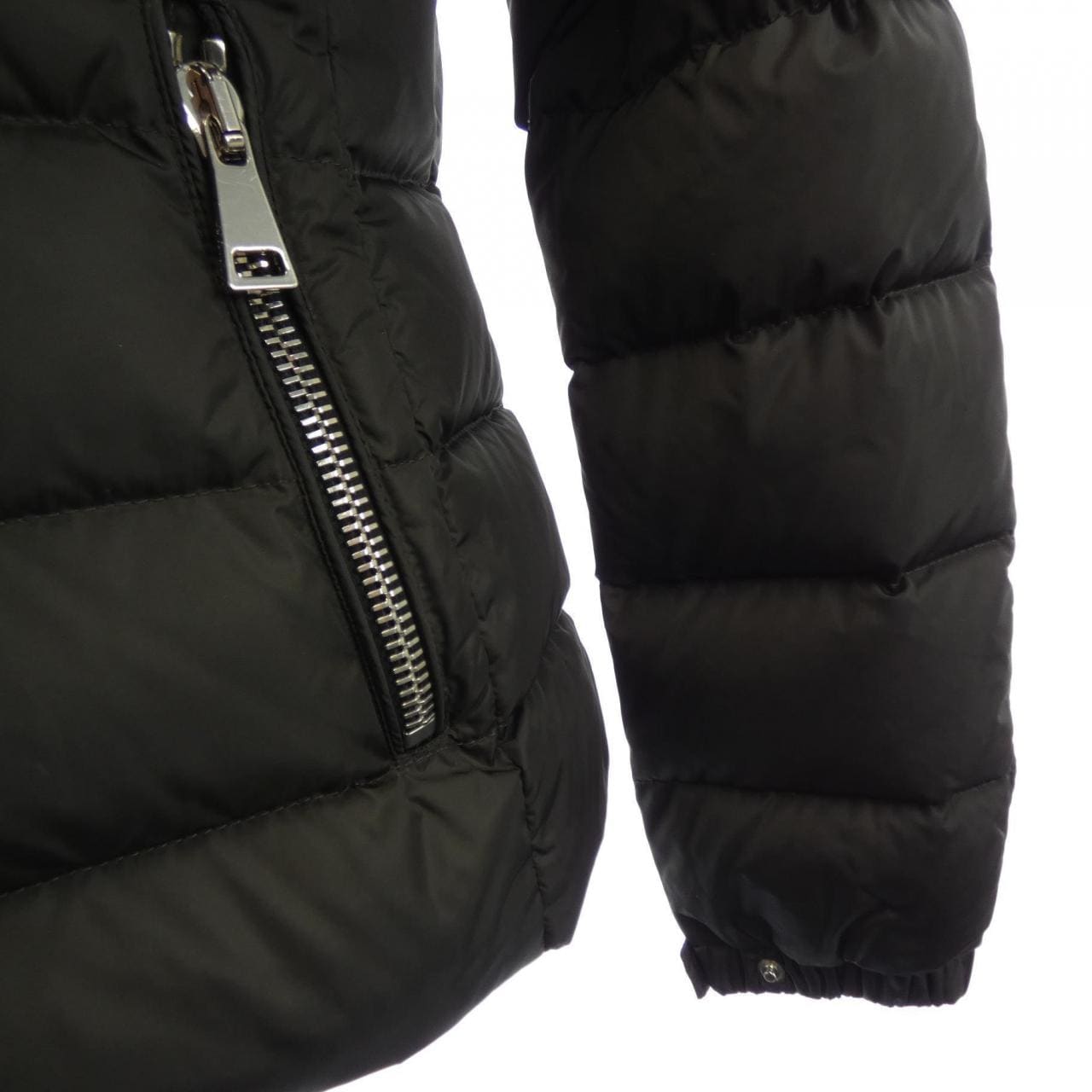 モンクレール MONCLER OIRON ダウンジャケット