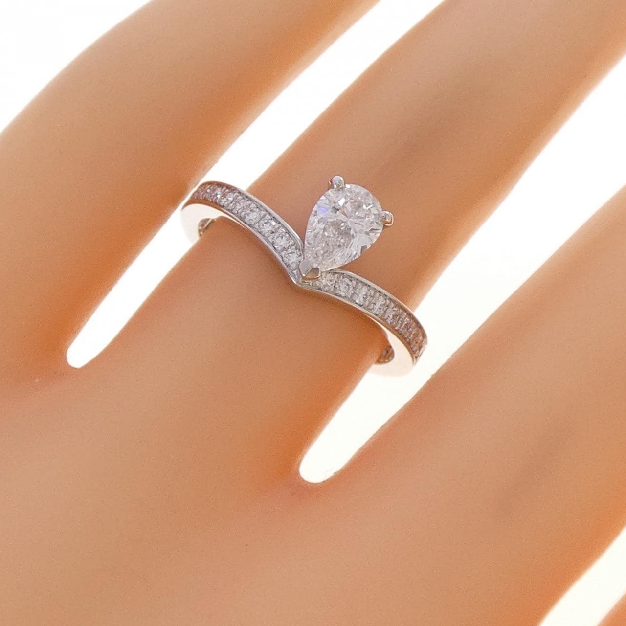 ショーメ ジョゼフィーヌ エグレット リング 0.50CT D VS1 ペアシェイプ